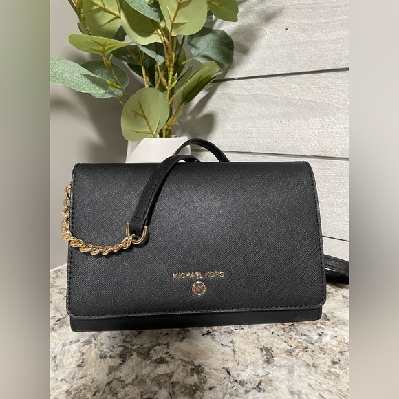 MICHAEL Michael Kors Handbags - ✨Michael Kors Jet Set Charm Small Phone  Crossbody• Black •Great Condition ✨